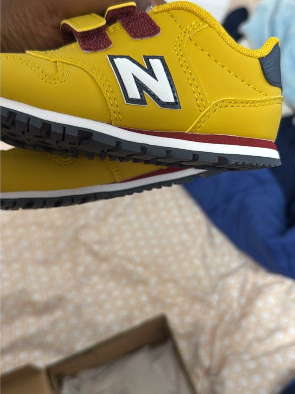New Balance Kids Velcro Sneakers, size 8 - Picture 3 of 3